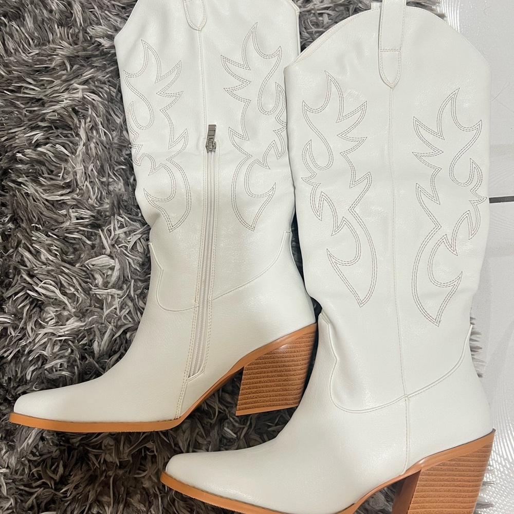 White Western Wide Calf Boots